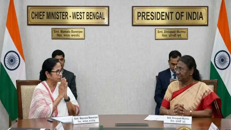 ಪಶ್ಚಿಮ ಬಂಗಾಳದಲ್ಲಿ ರಾಷ್ಟ್ರಪತಿಗೆ ಅವಮಾನ? ಮಮತಾ ಬ್ಯಾನರ್ಜಿ ಸರ್ಕಾರದ ವಿರುದ್ಧ ದ್ರೌಪದಿ ಮುರ್ಮು ಬಹಿರಂಗ ಅಸಮಾಧಾನ!