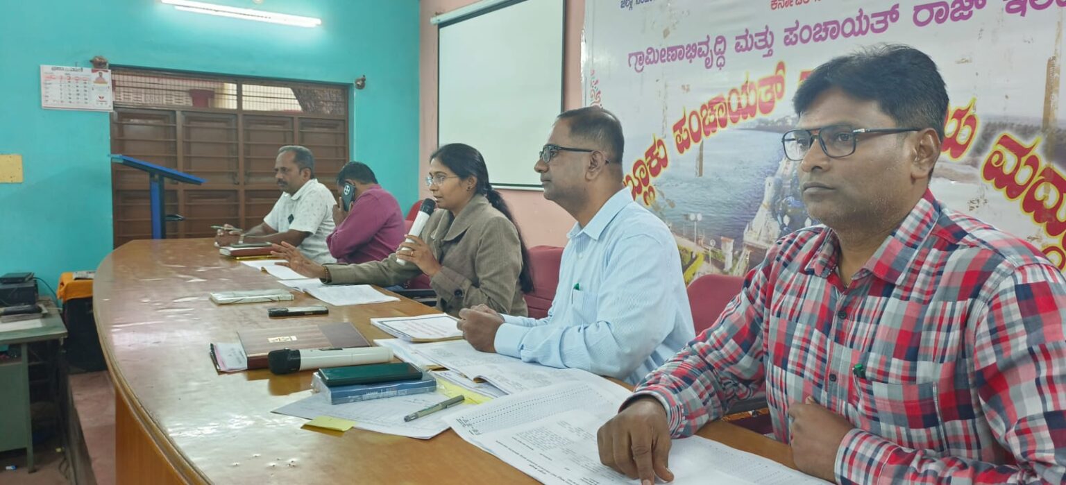 ಸರ್ಕಾರದ ವಿವಿಧ ಯೋಜನೆಗಳಲ್ಲಿ ಶೇ.100 ಪ್ರಗತಿ ಸಾಧಿಸಿ : ಸಿಇಓ ಸೂಚನೆ